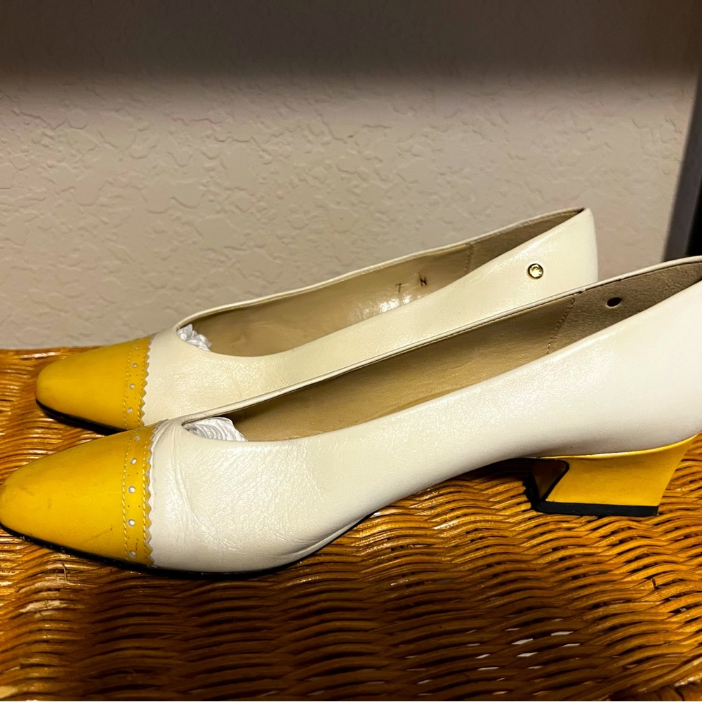 Etienne Aigner Spanish vintage shoes